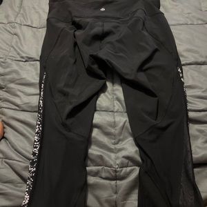 Lululemon high waisted mesh crop